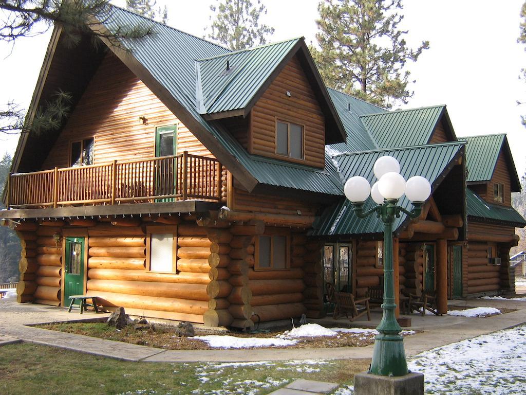 Rainbow Lake Castle Resort Princeton Bagian luar foto